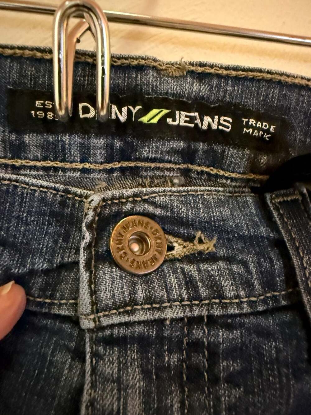 Vintage Y2K DKNY East Village Libra Jeans Womens 8 Bootcut Flare Dark Wash
